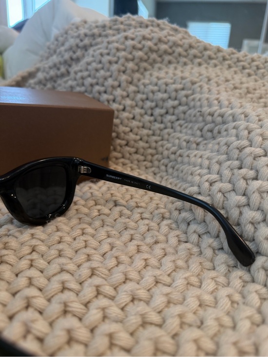 Burberry Sunglasses with Dark Lenses main image 8